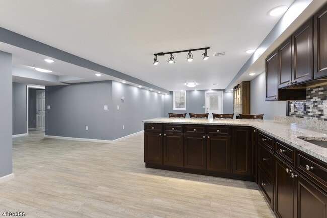 Building Photo - 499 New Brunswick Ave