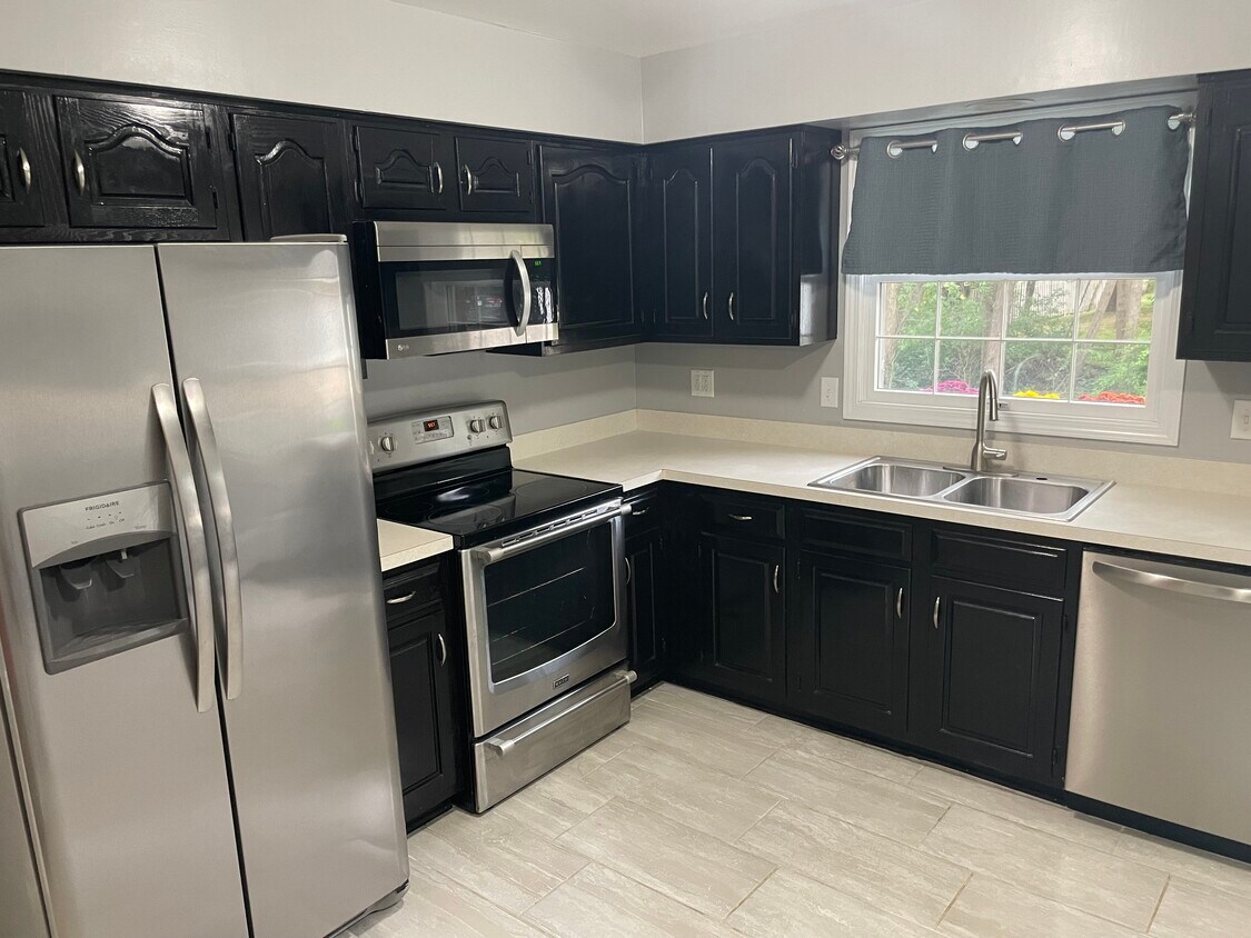 3922 Stow Rd Unit Farmhaven, Stow, OH 44224 Condo for Rent in Stow