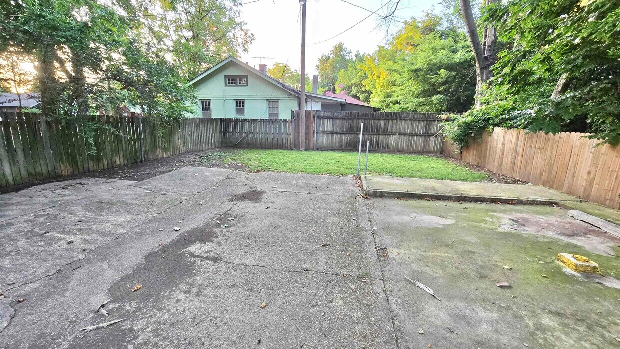 Foto del edificio - 1542 Tutwiler Ave