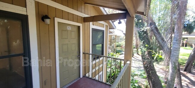 Building Photo - 14211 Shadow Moss Ln