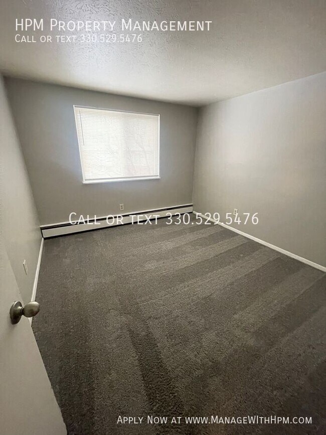 Foto del edificio - 20602 Lorain Rd