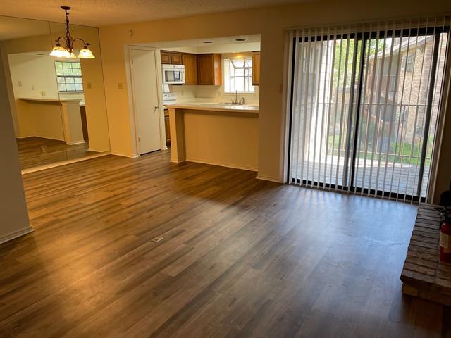 Foto del edificio - 15221 Berry Trail