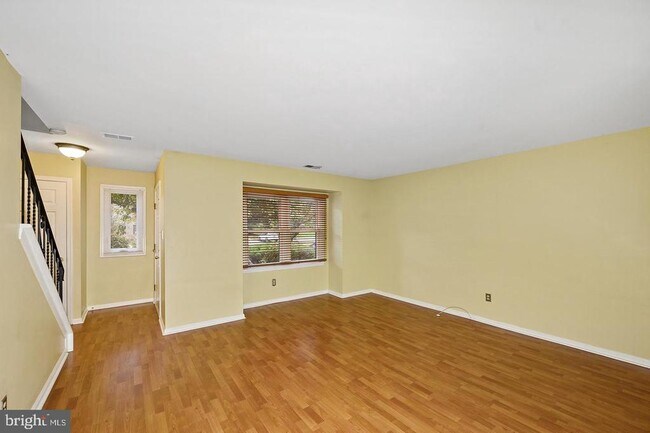 Building Photo - 281 Stone Ridge Dr