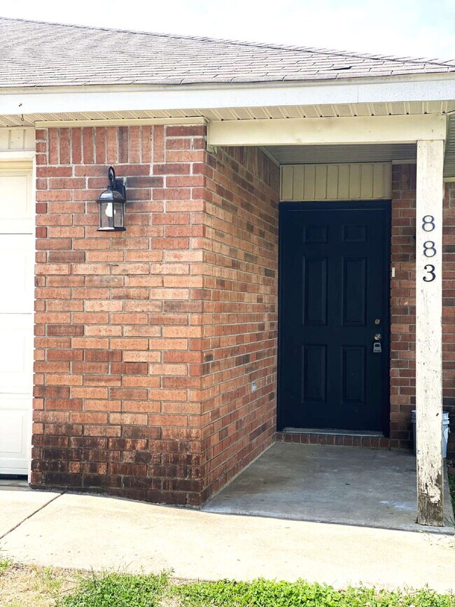 Foto del edificio - "Cozy 3-Bed, 2-Bath Duplex Retreat with 11...