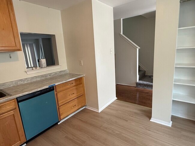 Building Photo - 3 Bedrooms - 4 Bathrooms, 21208