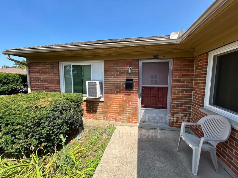 Foto principal - 530 Mossoak Dr