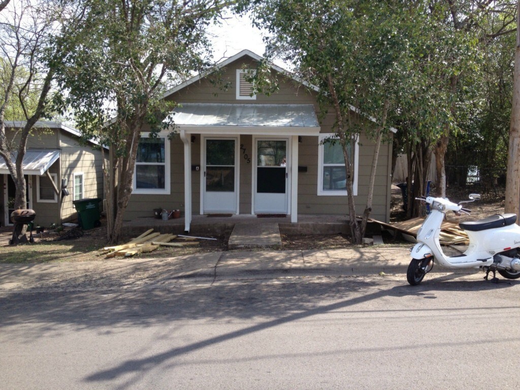 Primary Photo - 2705 E 16th St