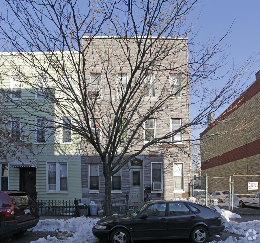 Building Photo - 149 Freeman St