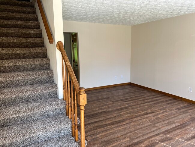 Foto del edificio - 709 Oak Trl