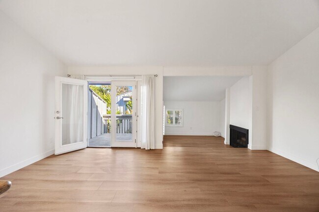 Building Photo - Updated studio - available now