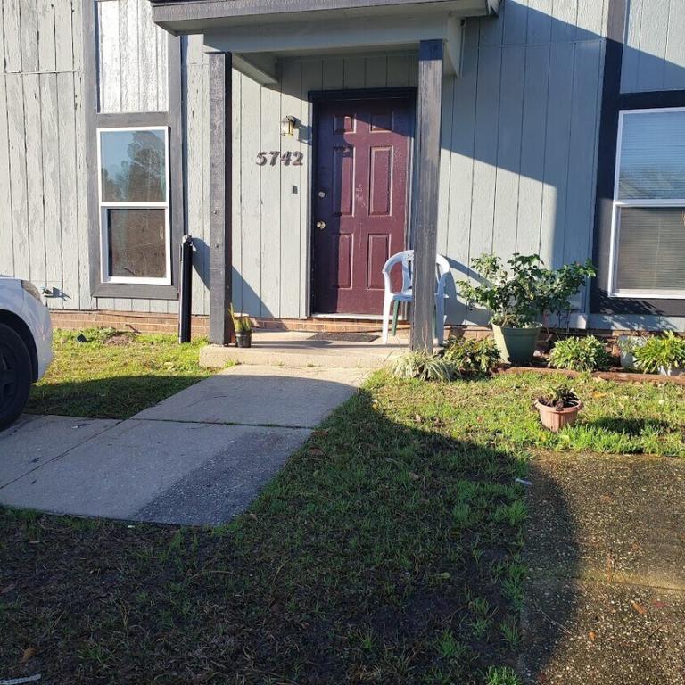 Primary Photo - 5742 Aftonshire Dr