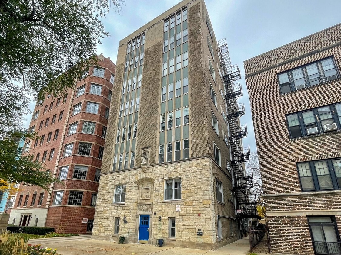 Primary Photo - 1430 Chicago Ave