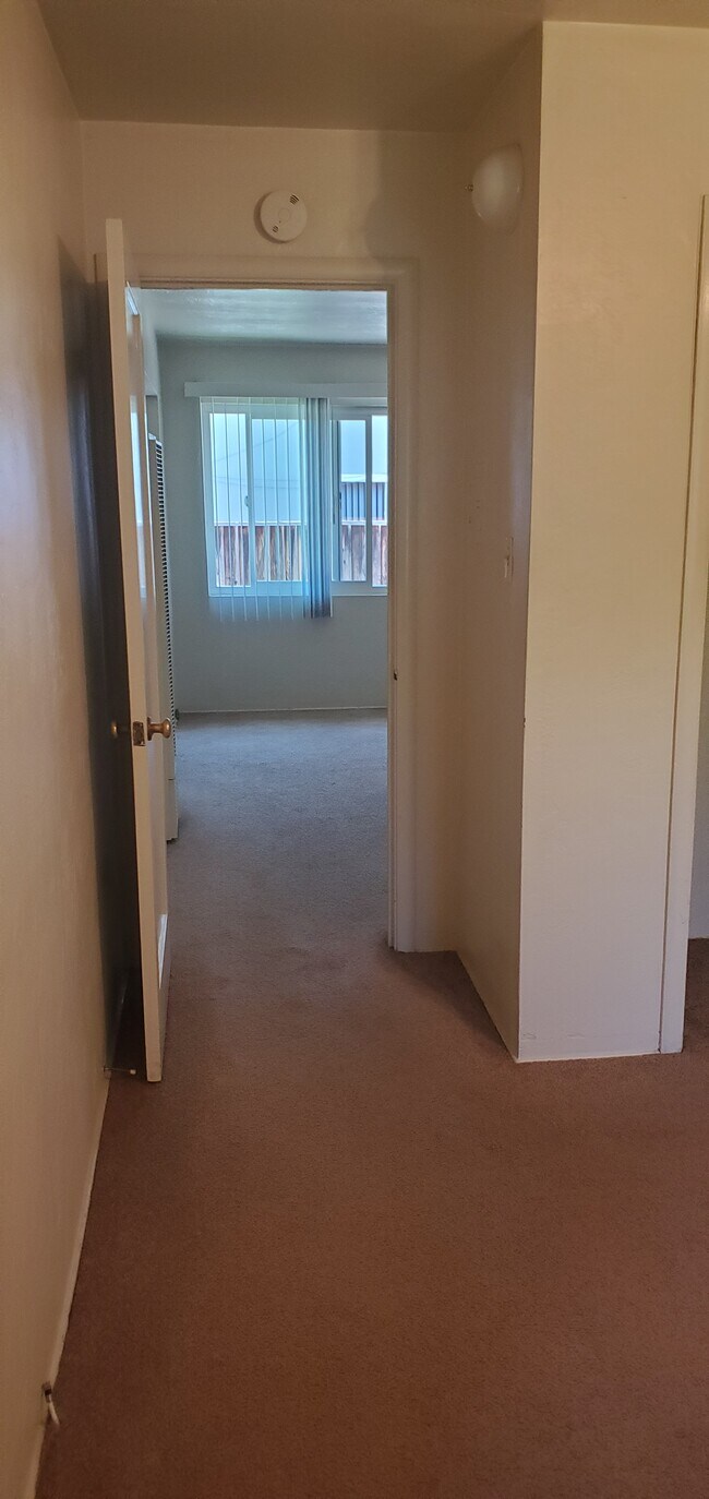 Building Photo - 2136 Park Ave