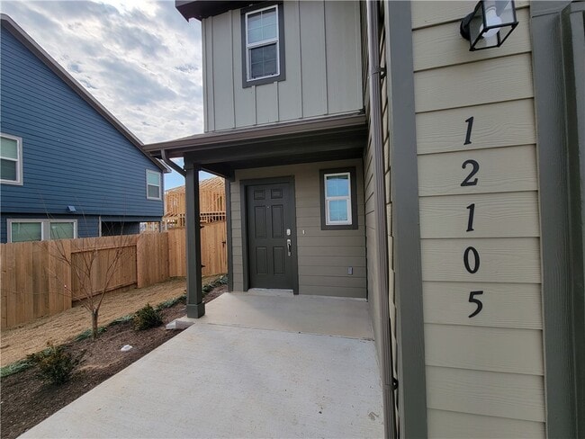 Foto del edificio - 12105 Short Leaf Path