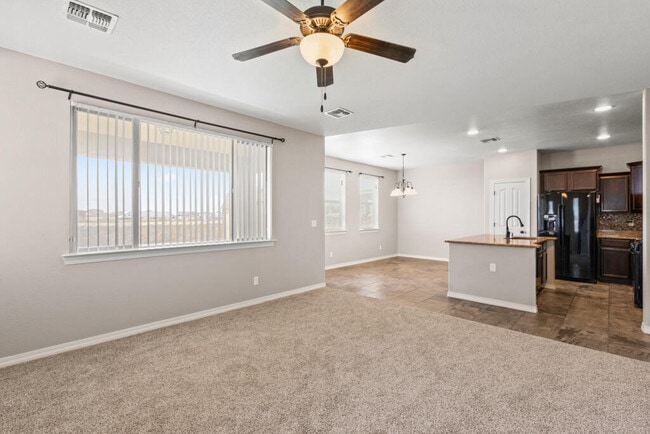 Building Photo - 12664 Azulejos St