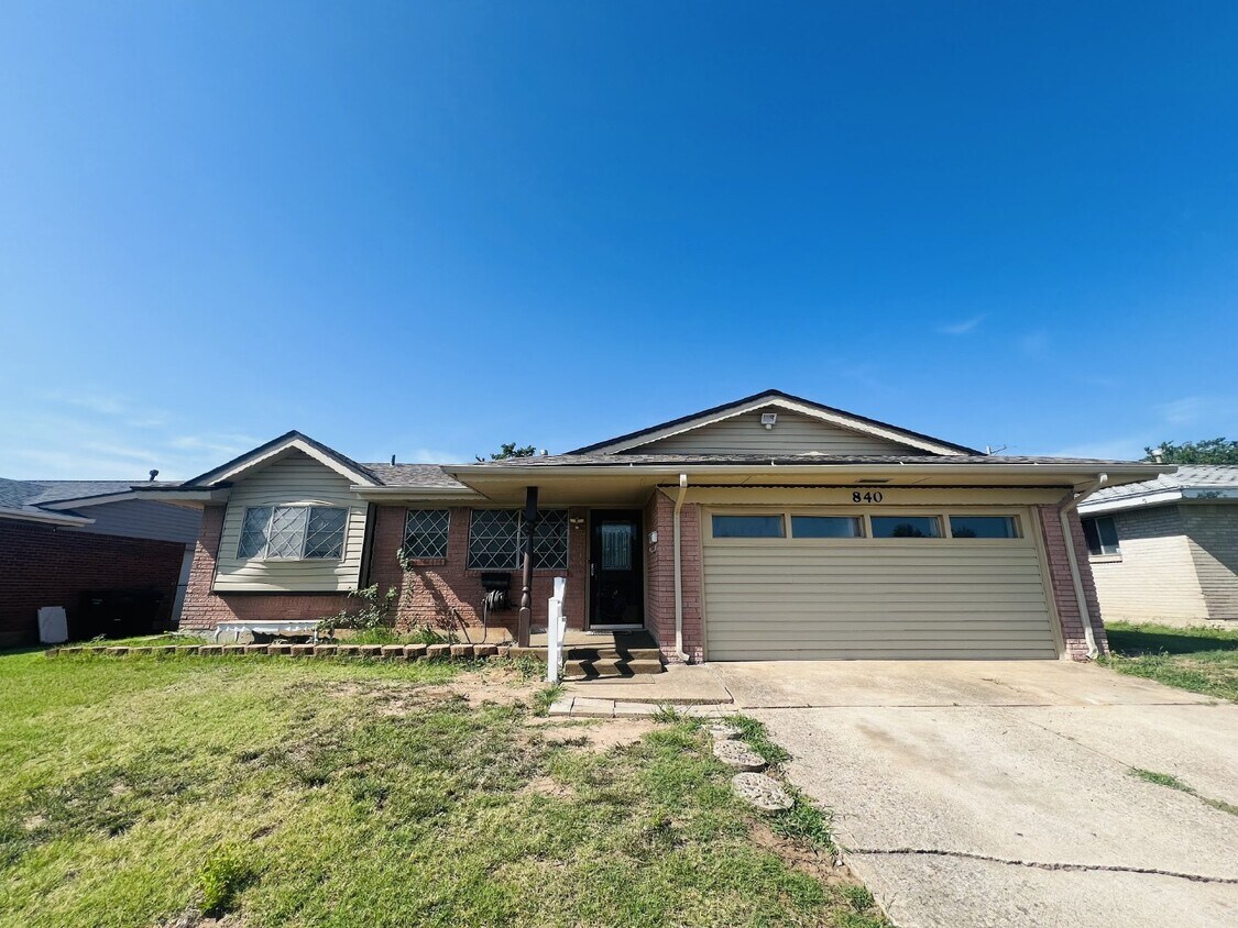 Photo - "Charming 4-Bedroom Home with Spacious Living at 840 North Windermere Drive, Moore, OK!"
