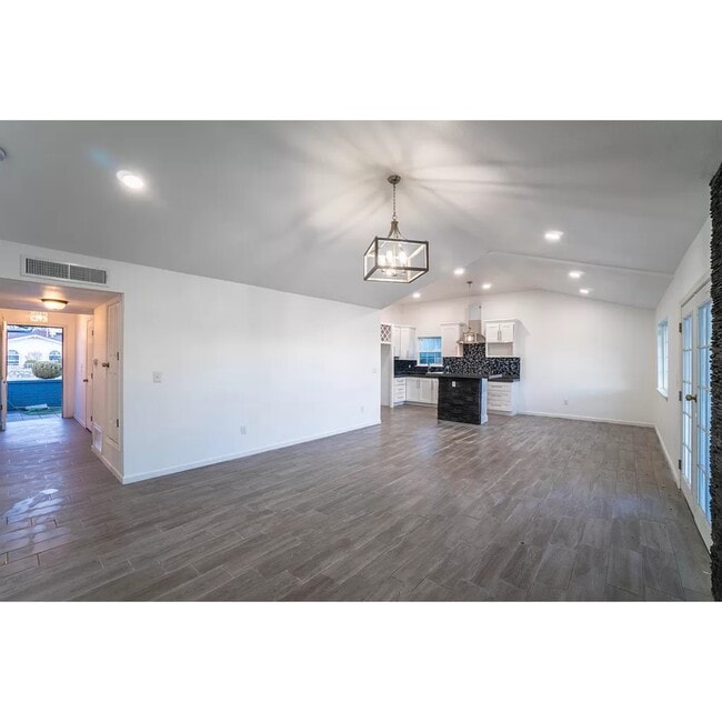 Building Photo - 10518 Crete Dr