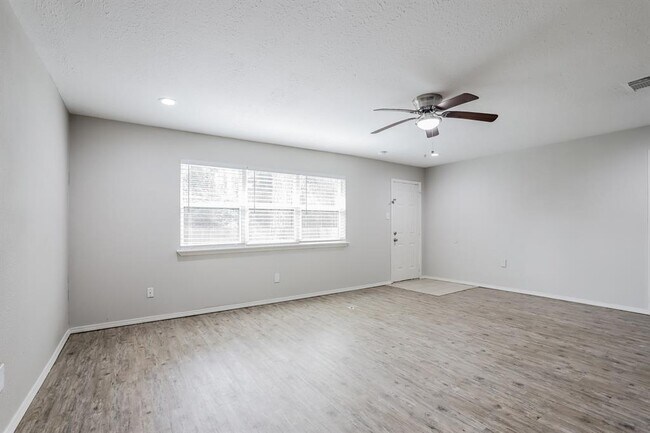 Foto del edificio - 3607 Dawnwood Dr