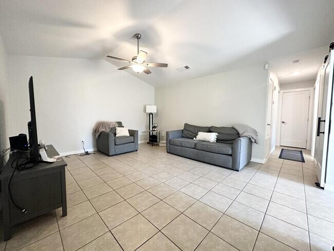 Building Photo - 788 Wolf Creek Ct