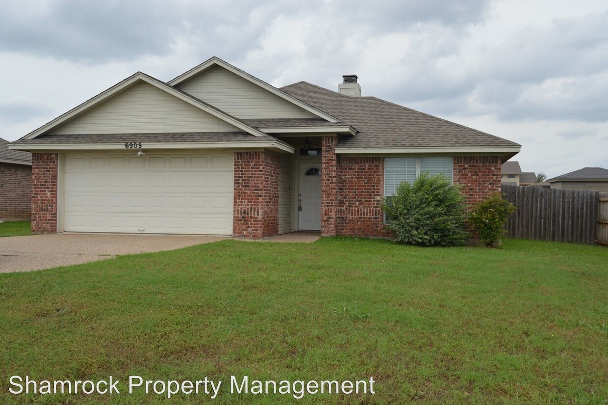 Foto principal - 6905 N River Crossing