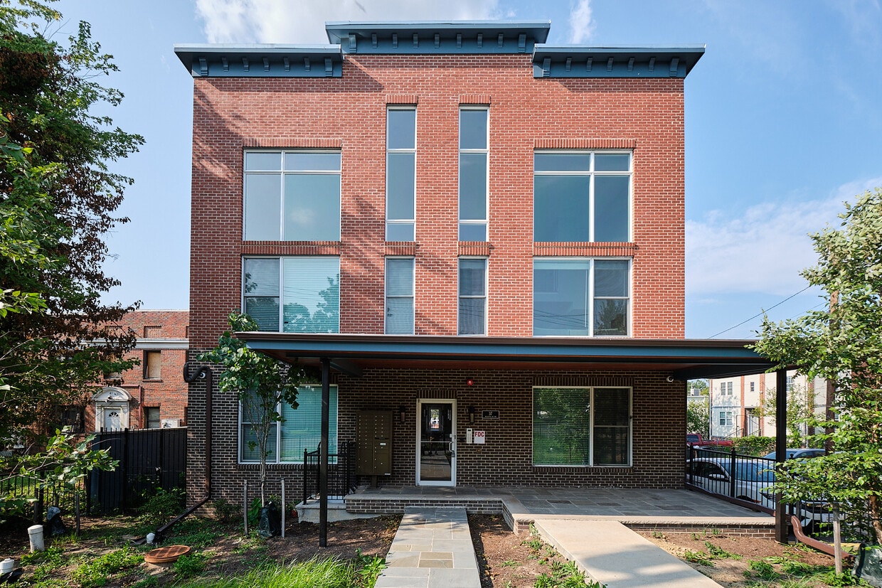 37 Missouri Ave NW, Washington, DC 20011 Condo for Rent in Washington