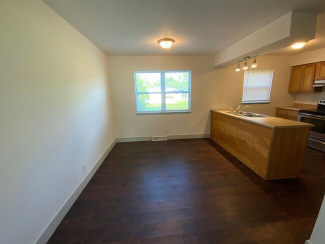 Foto del edificio - 204 S Scott Blvd
