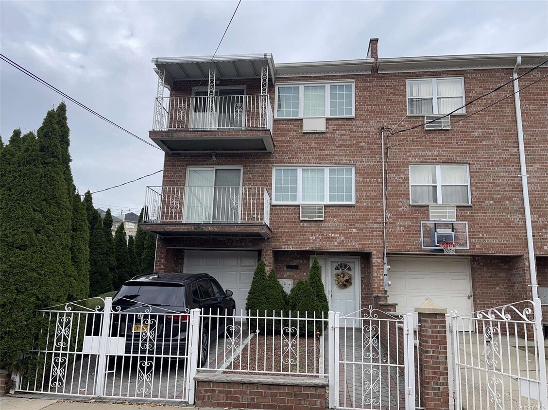 2001 Hazen St, Queens, NY 11370 Townhome Rentals in Queens NY