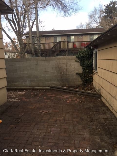 Building Photo - 1130 Victorian Plaza Cir