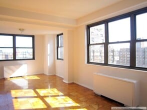 Building Photo - 145 E 16th St