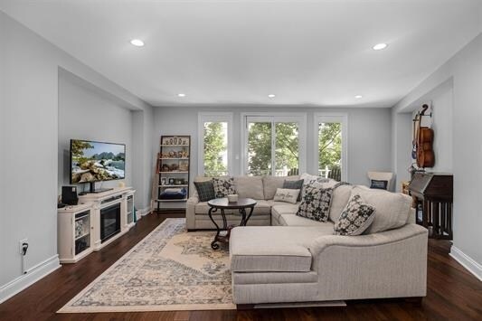 Building Photo - 101 Shearwater Ct E