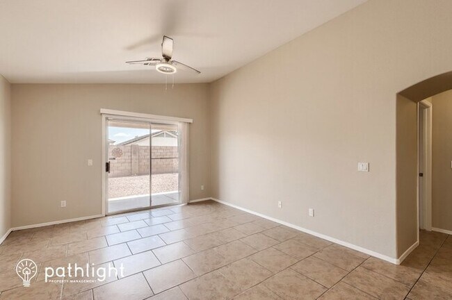 Foto del edificio - 12215 W Windrose Drive, El Mirage, AZ, 85335