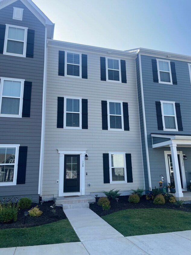 Foto principal - New Construction Townhouse