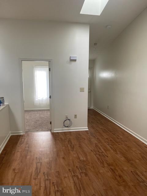 Foto del edificio - 24 Beacon Ct