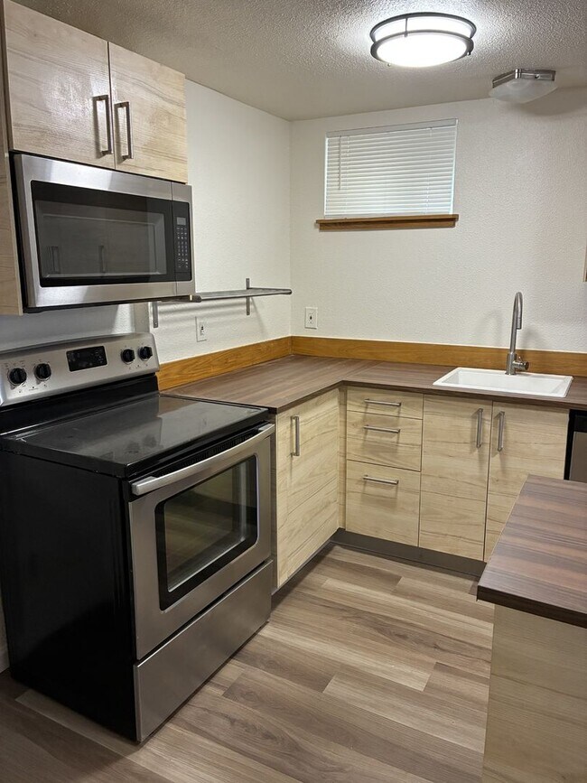 Foto del edificio - 850 NE 67th Ave