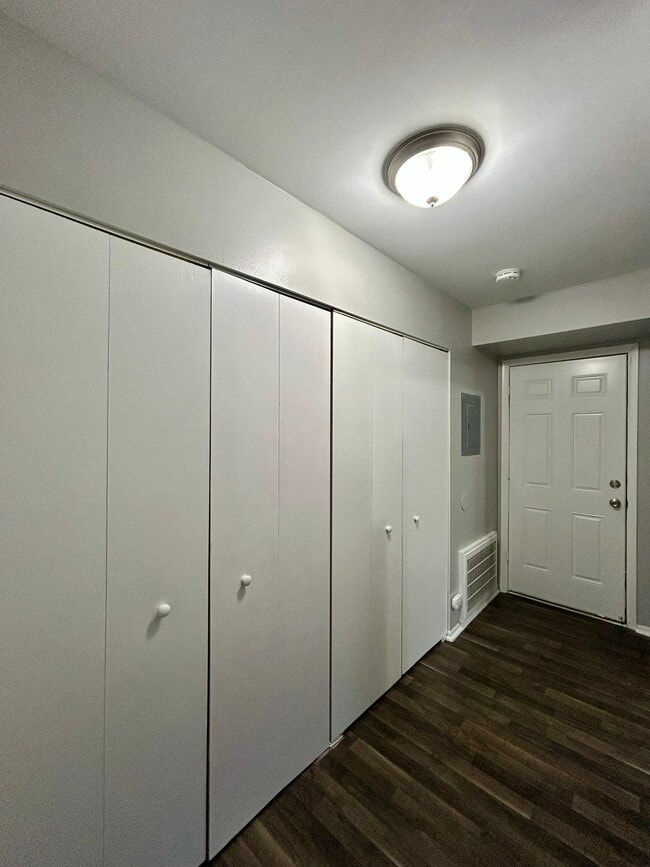 Building Photo - Old Goddard Apartments