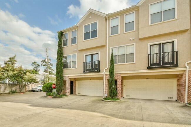Building Photo - 12707 Boheme Dr
