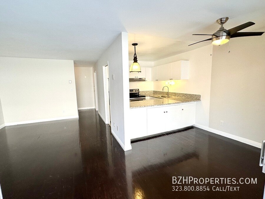 Foto principal - 7544 Hampton Ave