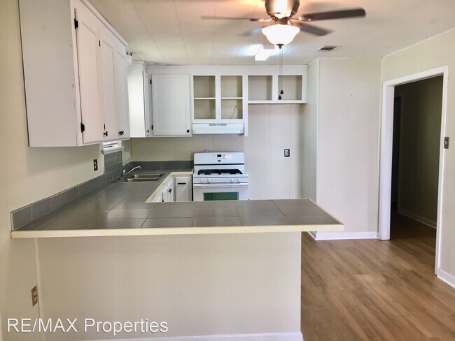 Building Photo - 3 br, 1.5 bath House - 12454 Forest Braud ...