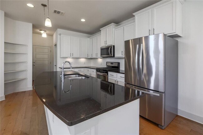 Foto del edificio - 5809 Swayden Ln