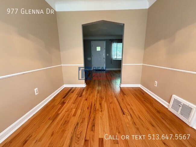 Foto del edificio - 977 Glenna Dr