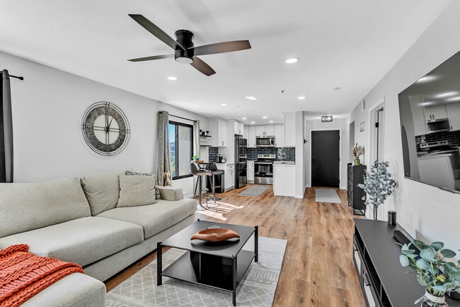 Foto del edificio - 11233 Tierrasanta Blvd