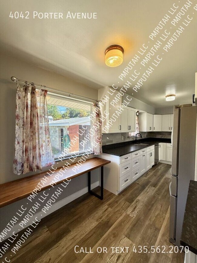 Foto del edificio - 4042 Porter Ave