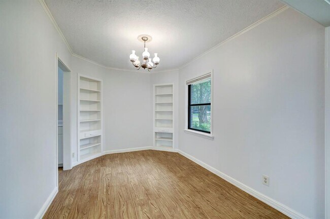 Foto del edificio - 3309 Lawrence St