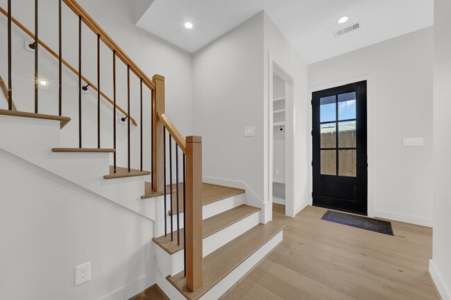 Foto del edificio - 3630 Lydia St