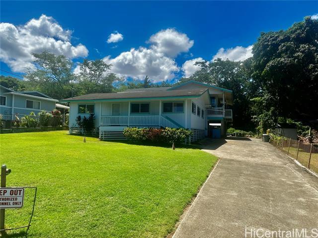 Primary Photo - 61-161-161 Punalau Pl