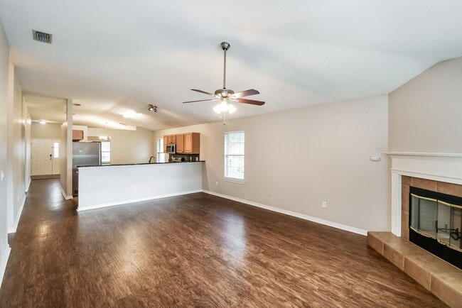 Foto del edificio - 2530 Fox Hill Ln