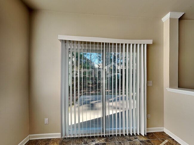 Foto del edificio - 2673 Blowing Wind Cir