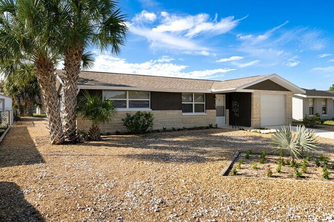 Building Photo - Meticulously remodeled 3-bedroom, 1.5-bath...
