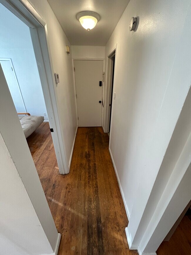 Foto del edificio - 3422 Bassett Rd