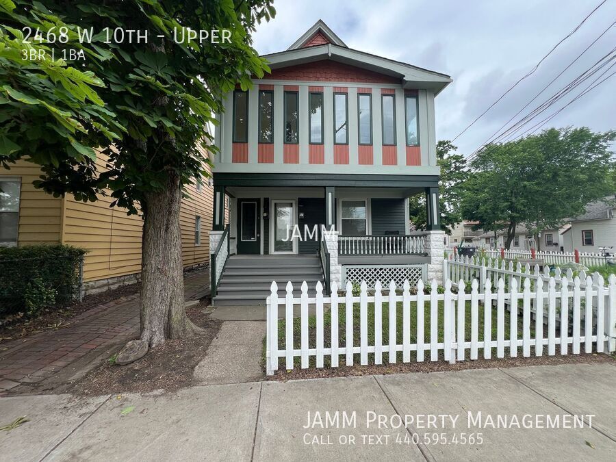 Foto principal - 2468 W 10th St